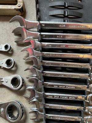 SCREW EXTRACTOR SET, DEEP WELL SOCKETS, WRENCHES