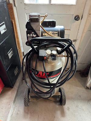 PORTABLE PRO AIR 20 GALLON AIR COMPRESSOR