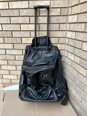 Genuine Leather Carrying Case on Wheels with Handle -k Black