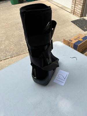 Bomet Bracing Black Shoe