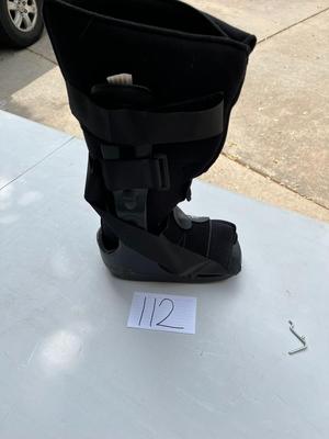 Bomet Bracing Black Shoe