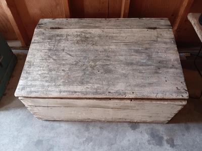 Primitive wooden storage box / toolbox