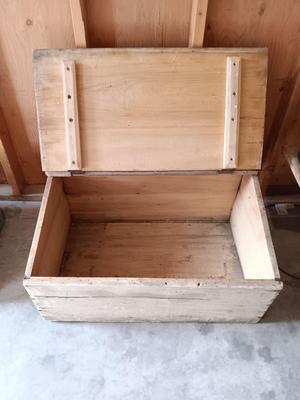 Primitive wooden storage box / toolbox