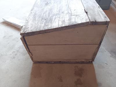 Primitive wooden storage box / toolbox