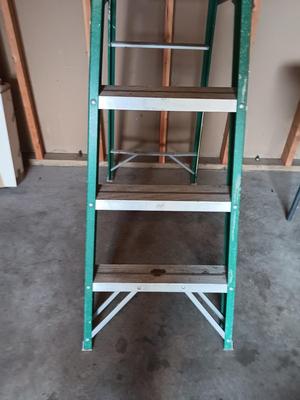 Fiberglass Six foot step ladder for commercial & Electrical