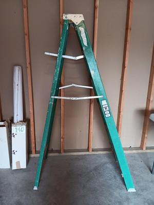 Fiberglass Six foot step ladder for commercial & Electrical
