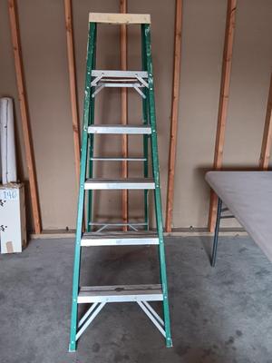 Fiberglass Six foot step ladder for commercial & Electrical