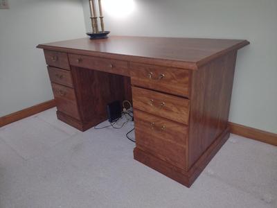 Wood Finish Knee Hole Desk- Approx 59" x 29" x 29" Tall (No Contents)
