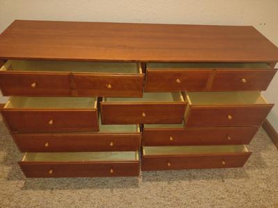 Thomasville Cherry Finish Stretch Dresser- Approx 63 3/4" x 19" x 35" Tall