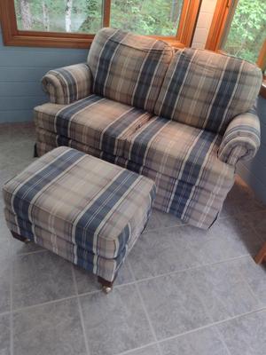 Norwalk Furniture Upholstered Loveseat with Ottoman