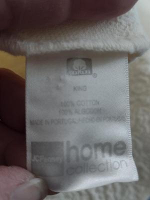JC Penney Quilted King Size Cotton Coverlet with Scalloped Edge- Approx 111" x 113"