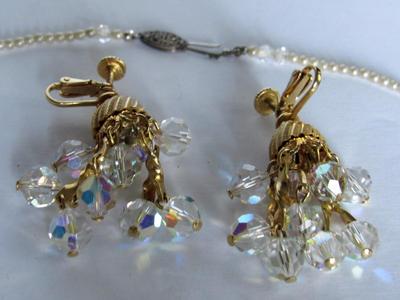 Aruroa Borealis Rhinestone Lot And Small Green Stone Earrings