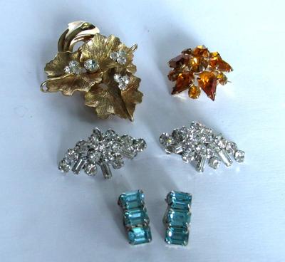 Rhinestone Brooch and Earring Lot, Blue Ones Are Weiss