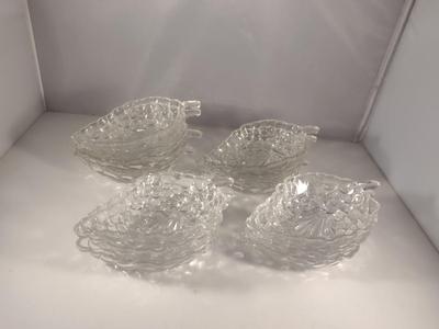 Vintage Grape Design Glass Fruit/Salad Bowls- 12 Pieces
