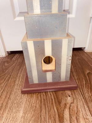 Super Cool Sears Tower Bird House standing 43” Tall