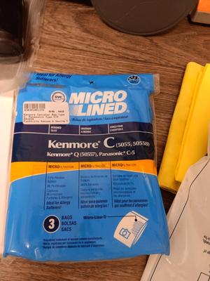 Kenmore Aspiradora Vacuum Cleaner - with accessories and all hand tools