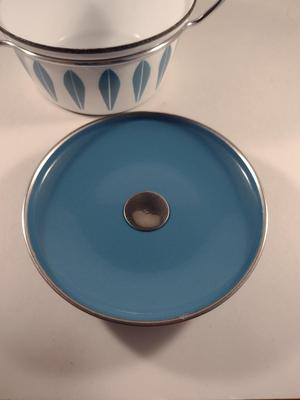 MCM Cathrineholm Enamelware Blue and White Lotus 6" Casserole with Lid