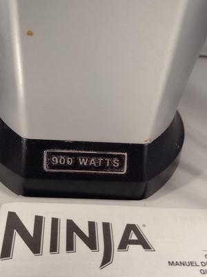 Nutri Ninja Blender Set- 900 Watts- In Working Condition
