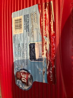 Rubbermaid 24 Quart Cooler Stain & Odor Resistant Liner - New