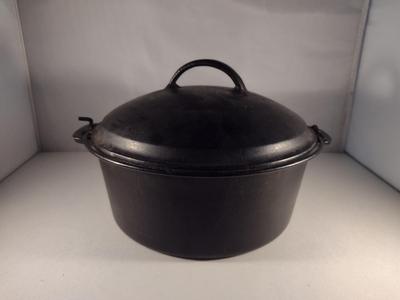 Cast Iron Dutch Oven with Self Basting Lid