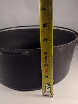 Cast Iron Dutch Oven with Self Basting Lid