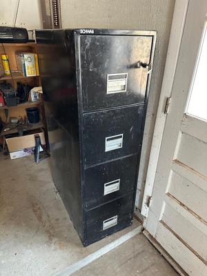 4 DRAWER LOCKING FILING CABINET