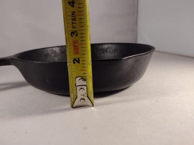 #5A Cast Iron Skillet- Approx 8"