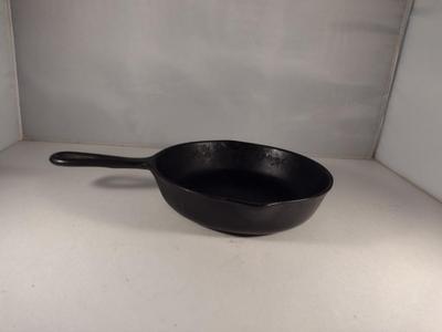 #5A Cast Iron Skillet- Approx 8"