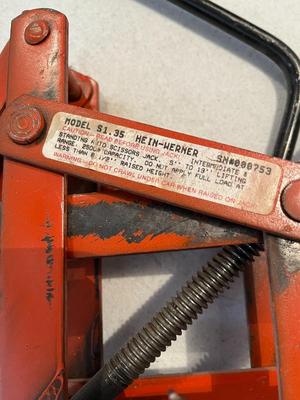 Hein-Werner Standing Auto Scissors Jack 5" - 13" Lifting Range 2500K Capacity