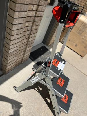 Giant 3-Step Aluminum Ladder