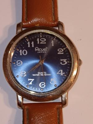 Acuet Japan wristwatch with genuine leather band