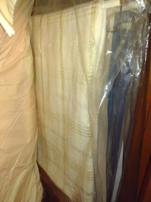 Collection of Table Linens- Table Cloths, Napkins, Placemats