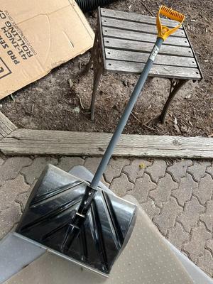 True Temper Snow Shovel