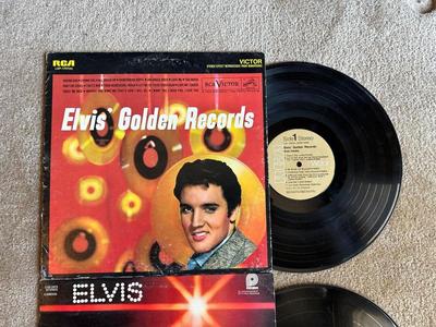 2 ELVIS PRESLEY RECORD ALBUMS