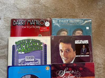 VARIOUS VINYL ALBUMS