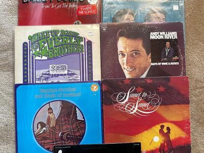 VARIOUS VINYL ALBUMS