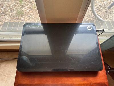 SIGNIA MINI POCKET AND A HP LAPTOP