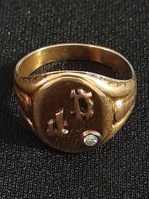 14k signet ring with diamond "JD" Initials