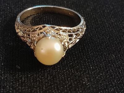 RARE 18K White Gold Filigree Art Deco Pearl Ring 1920s
