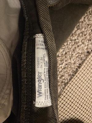 Nice! Men’s Carhart and Wrangler Jeans