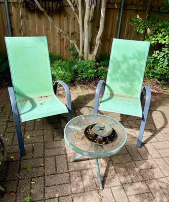 2 outdoor chairs with sm table