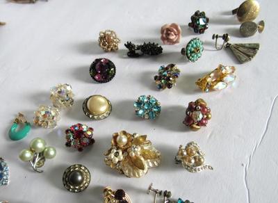 Lot of Vintage Earrings, Singles Only, Read Description