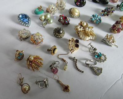 Lot of Vintage Earrings, Singles Only, Read Description