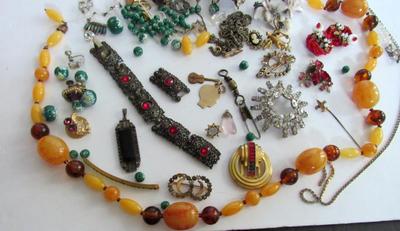 Lot of Jewelry For Crafting/Repurposing