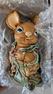 Pendelfin Aunt Ruby w/ Mother and Father Rabbit & 10th Anniversary