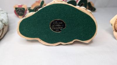 Pendelfin Christmas Scene