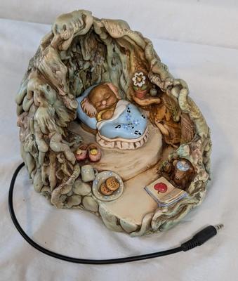 Pendelfin Robins Cave Nightlight