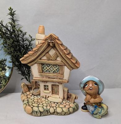 Pendelfin Whopper and Cobble Cottage
