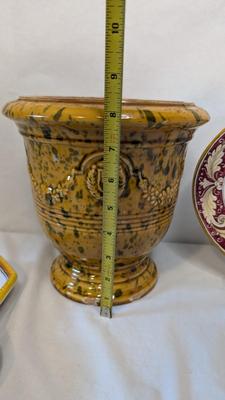 Deruta Italy Griffin Tray, Coasters, and Tray