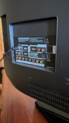 Samsung 37" TV w/ HDTV Antenna